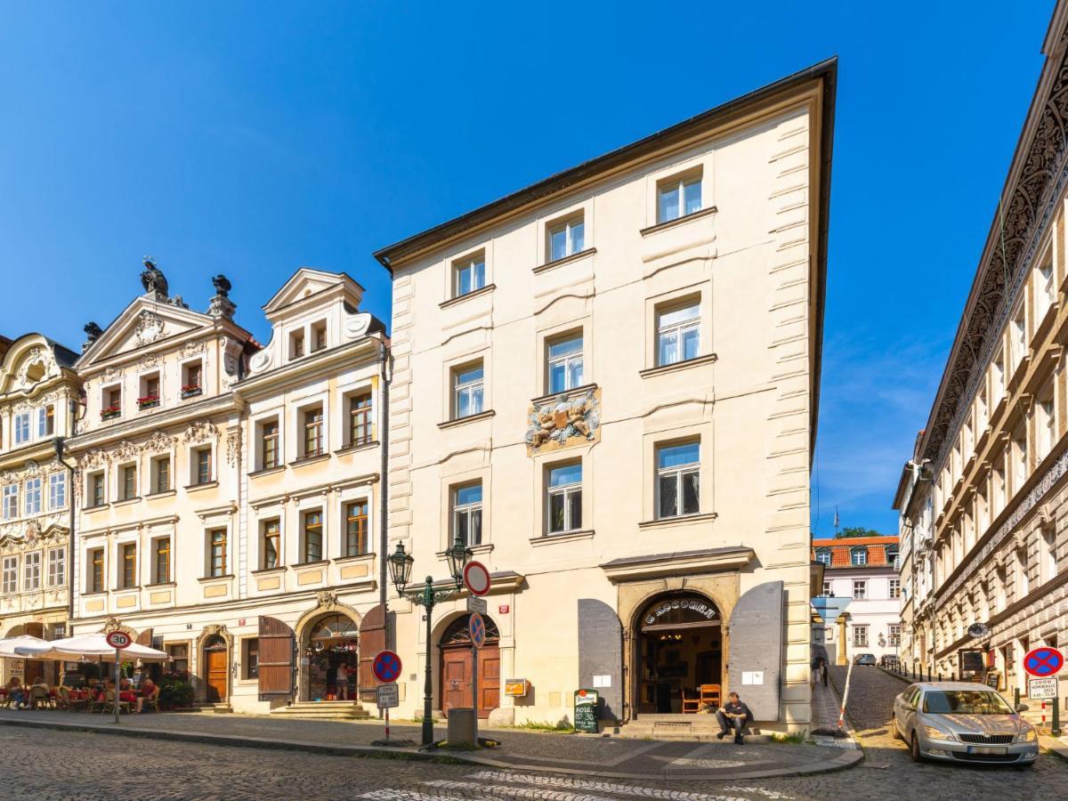 Apartment Nerudova By Interhome Prague Extérieur photo