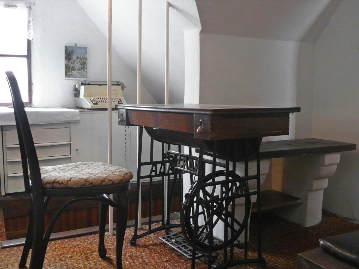 Apartment Nerudova By Interhome Prague Extérieur photo