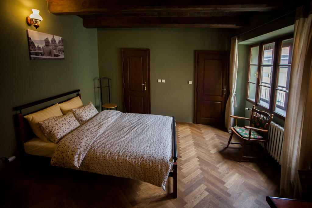 Apartment Nerudova By Interhome Prague Chambre photo